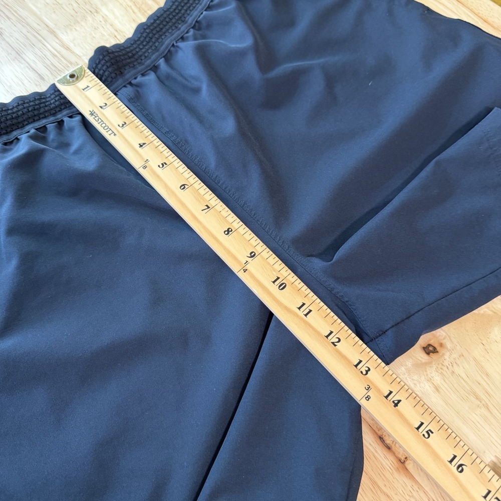 Fabletics The Fundamental Shorts Mens L Black 7" Unlined Performance Athletic - Picture 8 of 10